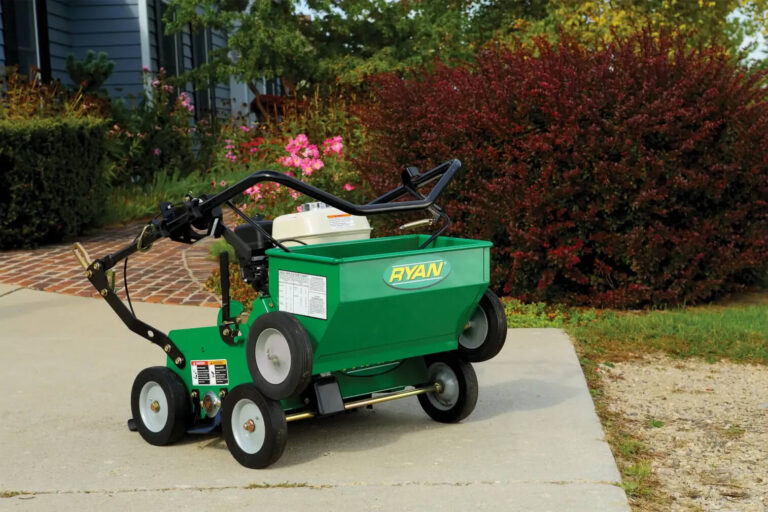 Motorna sejalnica RYAN z zadnjo žlico
