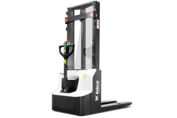 Staker Bobcat Pešec 1.2t začetni nivo korica 1